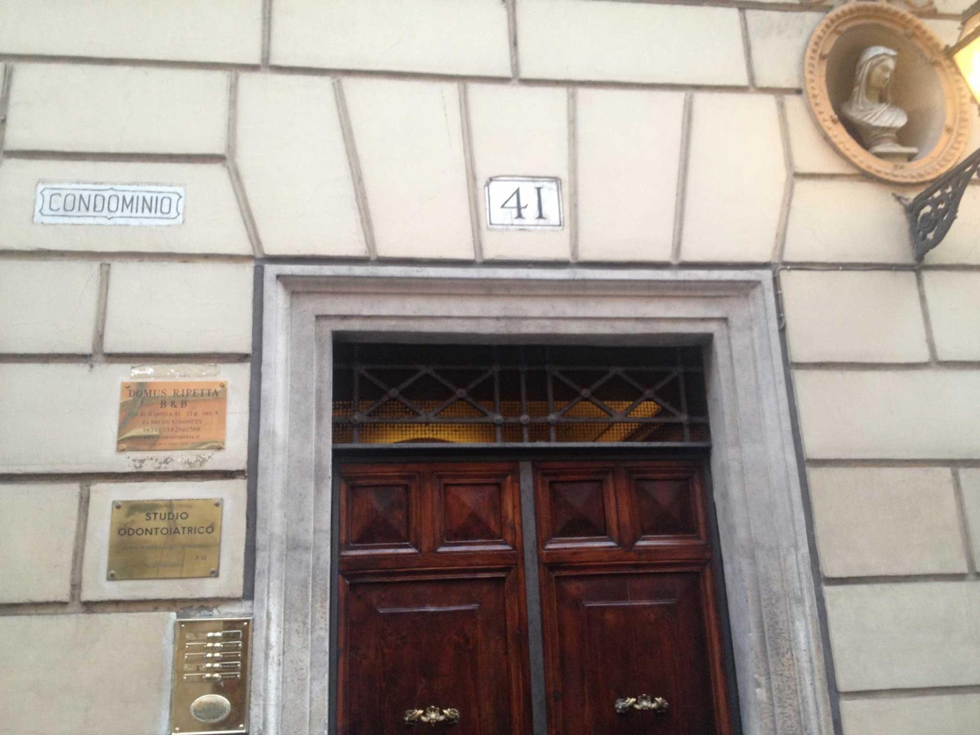 Bed and Breakfast Domus Ripetta Рим Экстерьер фото